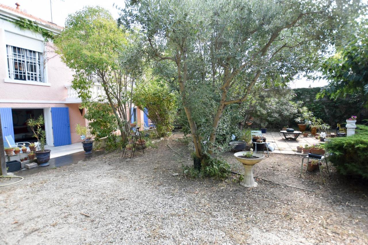 Moulin Rose, Parking - Jardin Daire Arles Dış mekan fotoğraf